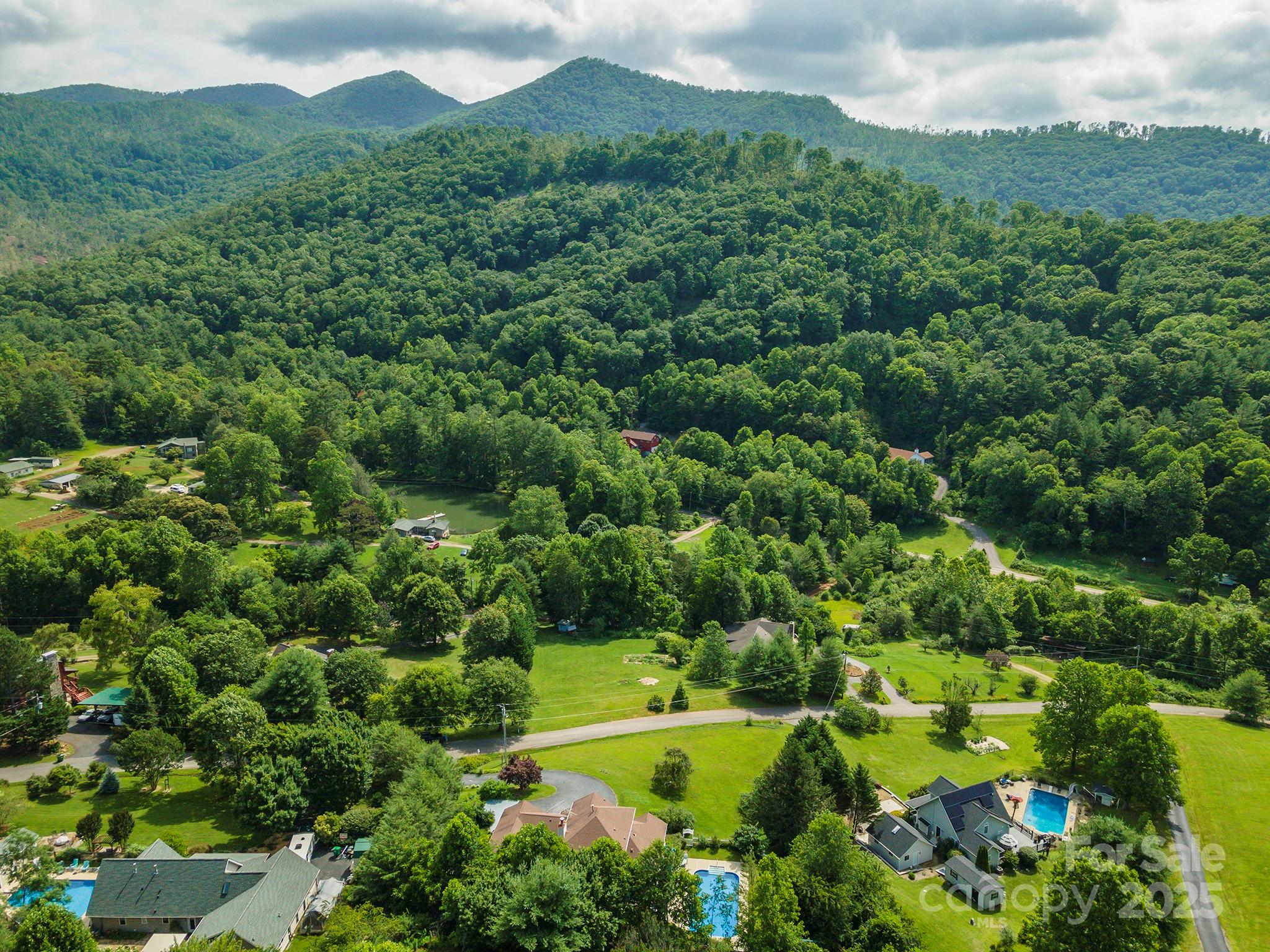12 Apple Tree Way Asheville NC 28805