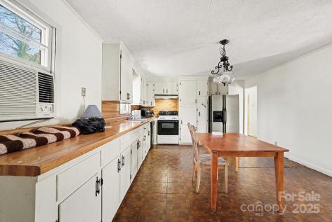 3442 Lester Street Conover NC 28613