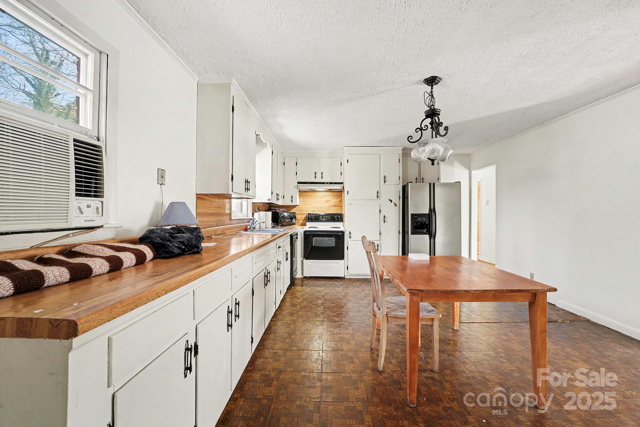 3442 Lester Street Conover NC 28613