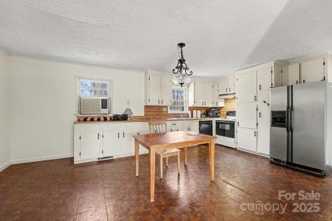 3442 Lester Street Conover NC 28613