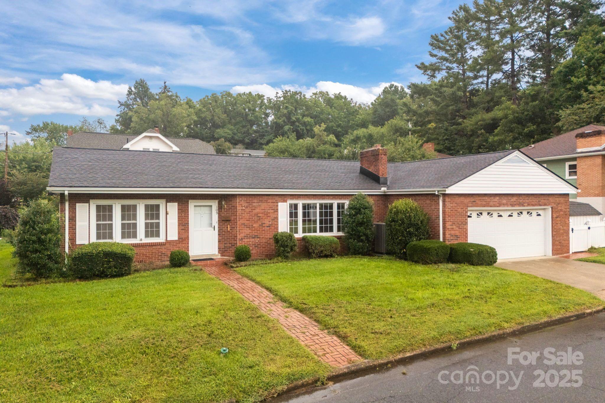 109 Rhoda Street Canton NC 28716