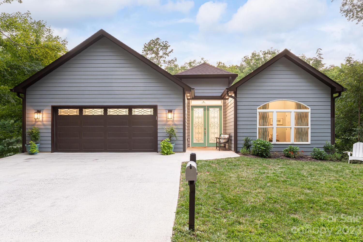 13 Roberts Street Weaverville NC 28787