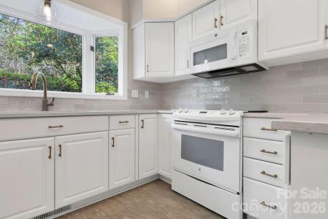 54 Wintergreen Drive Brevard NC 28712