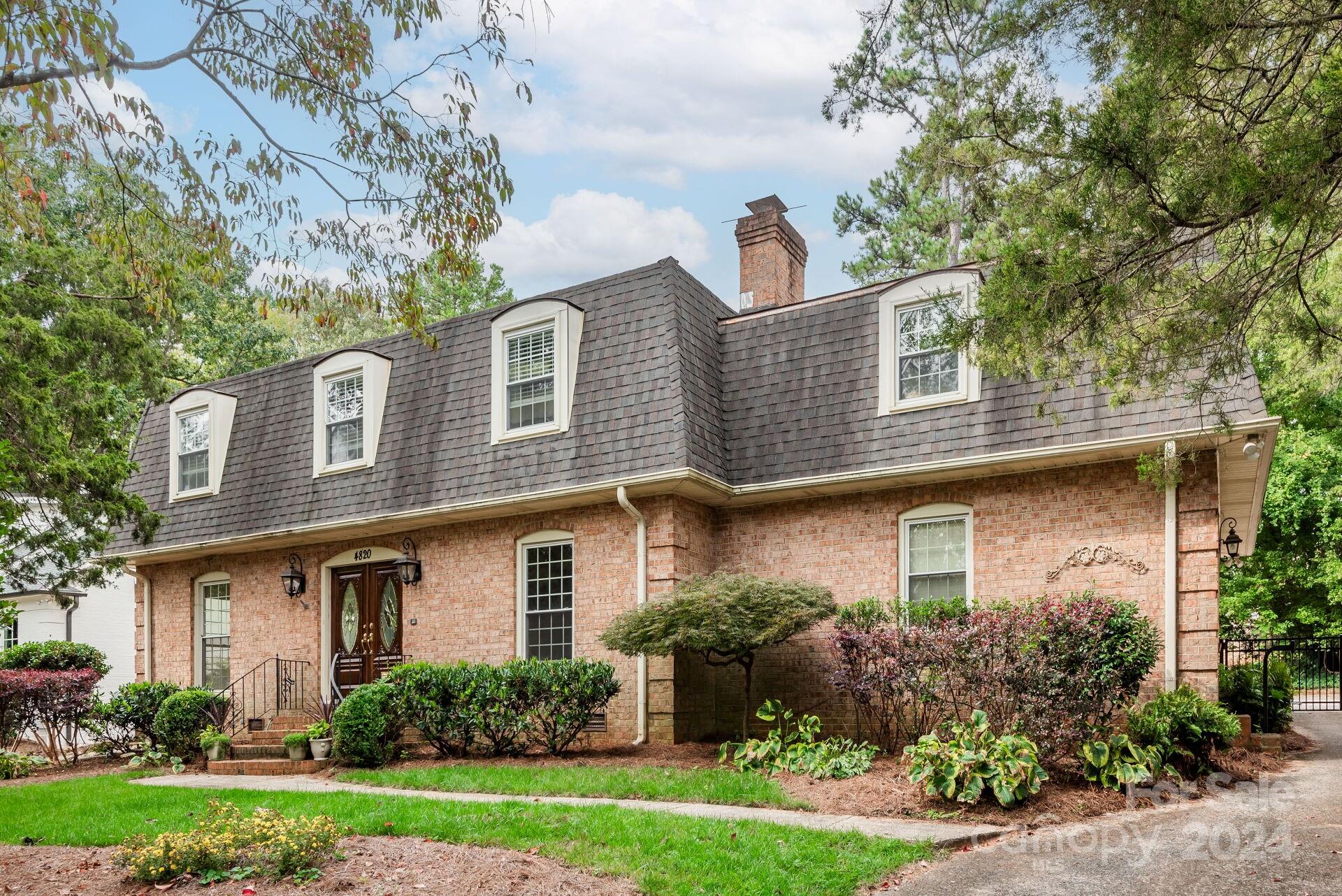 4820 Hadrian Way Charlotte NC 28211