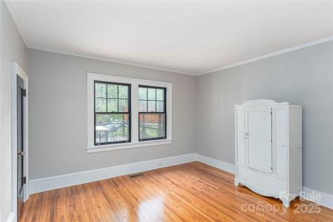 59 Linden Avenue Asheville NC 28801