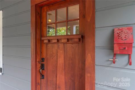 59 Linden Avenue Asheville NC 28801
