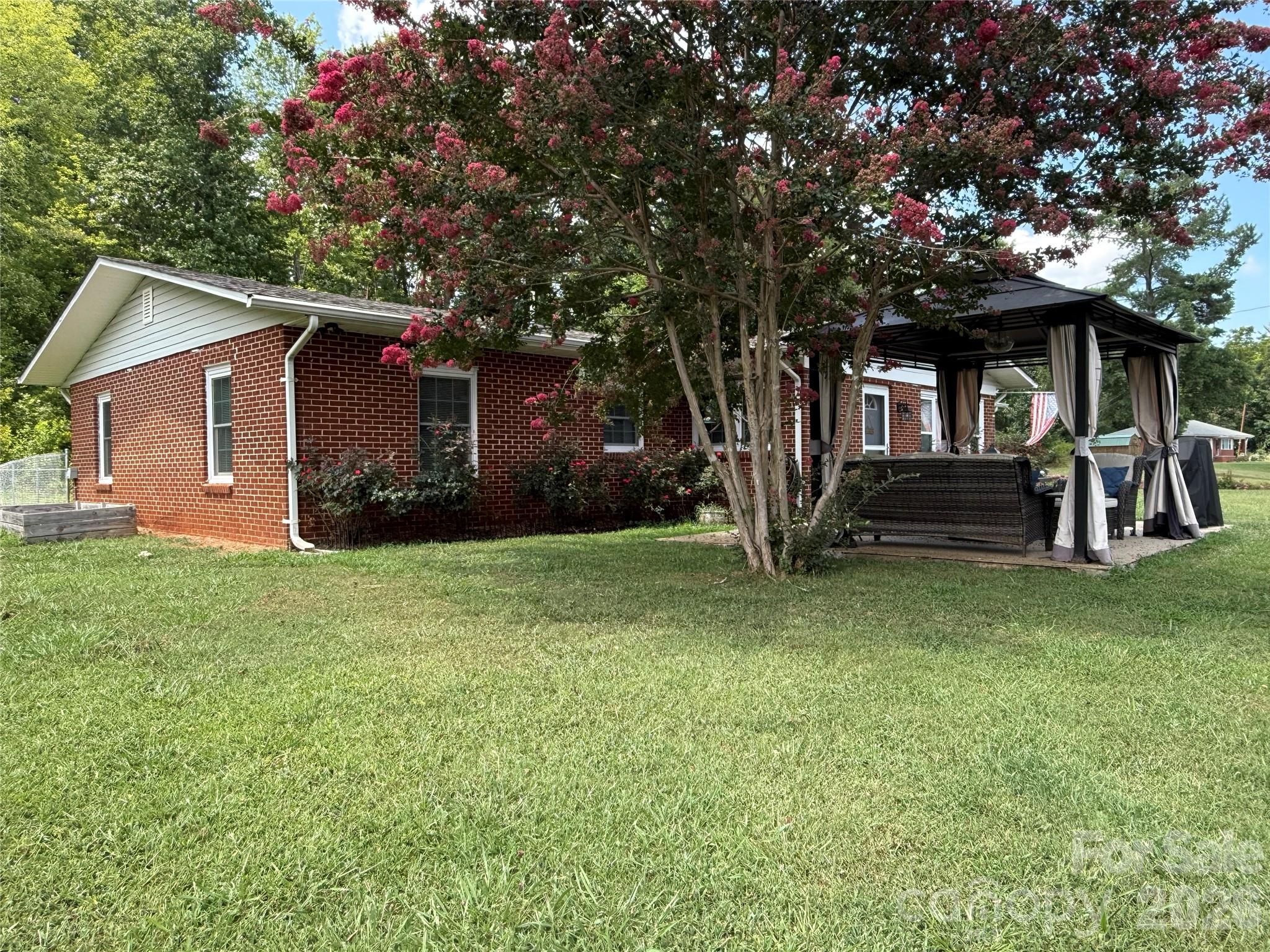 108 Scott Street Morganton NC 28655