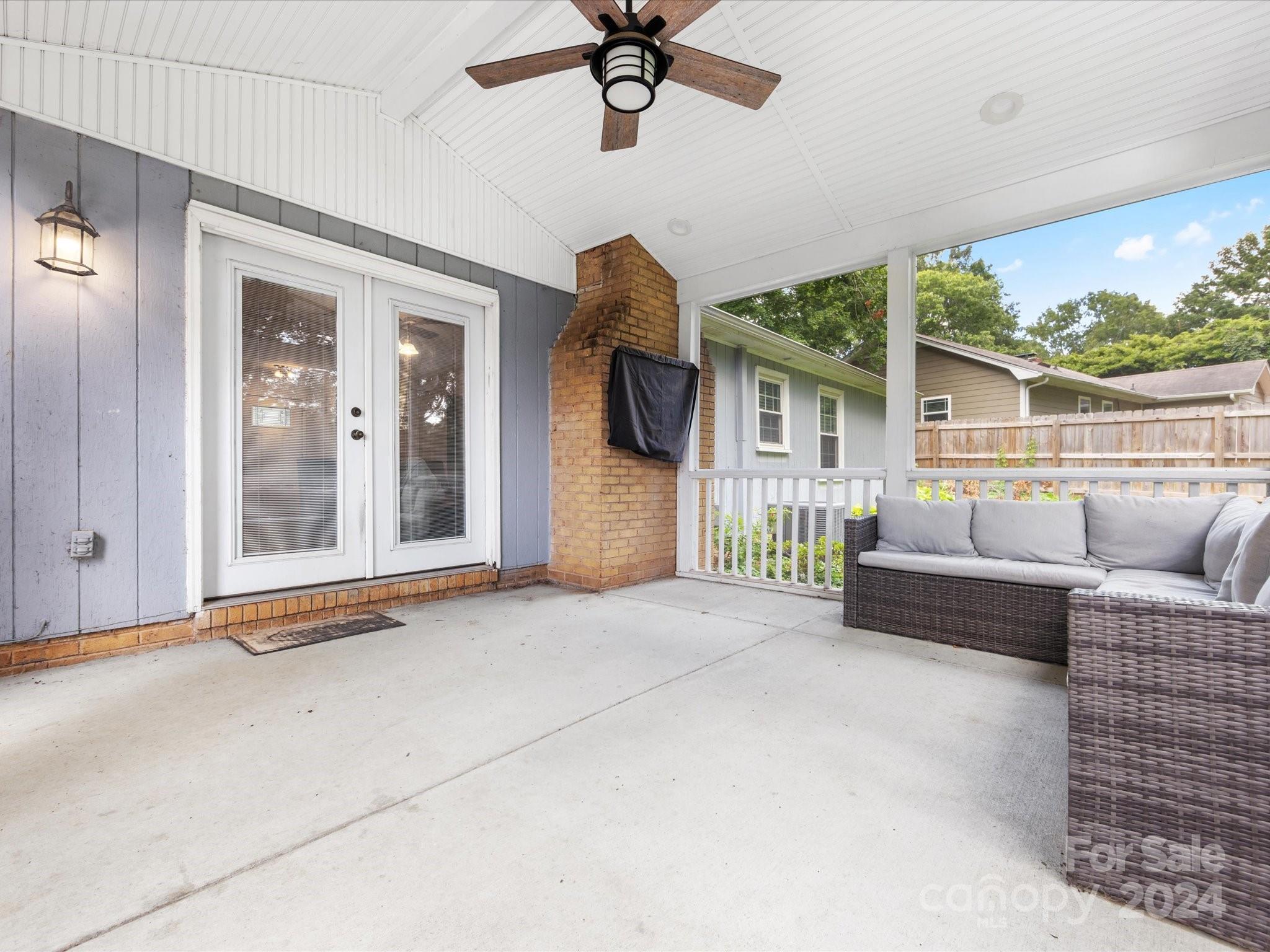 11722 Mirror Lake Drive Charlotte NC 28226
