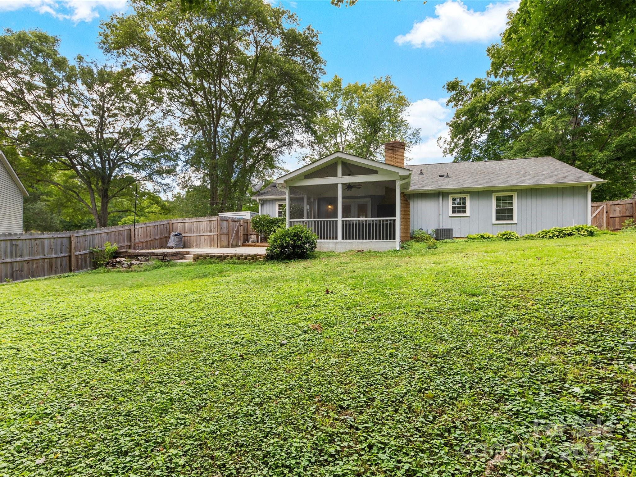 11722 Mirror Lake Drive Charlotte NC 28226