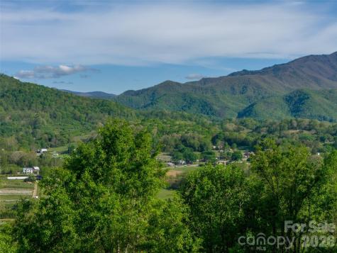 345 Moorehill Drive Waynesville NC 28786