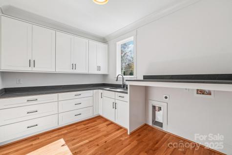 132 Sardis Lane Charlotte NC 28270