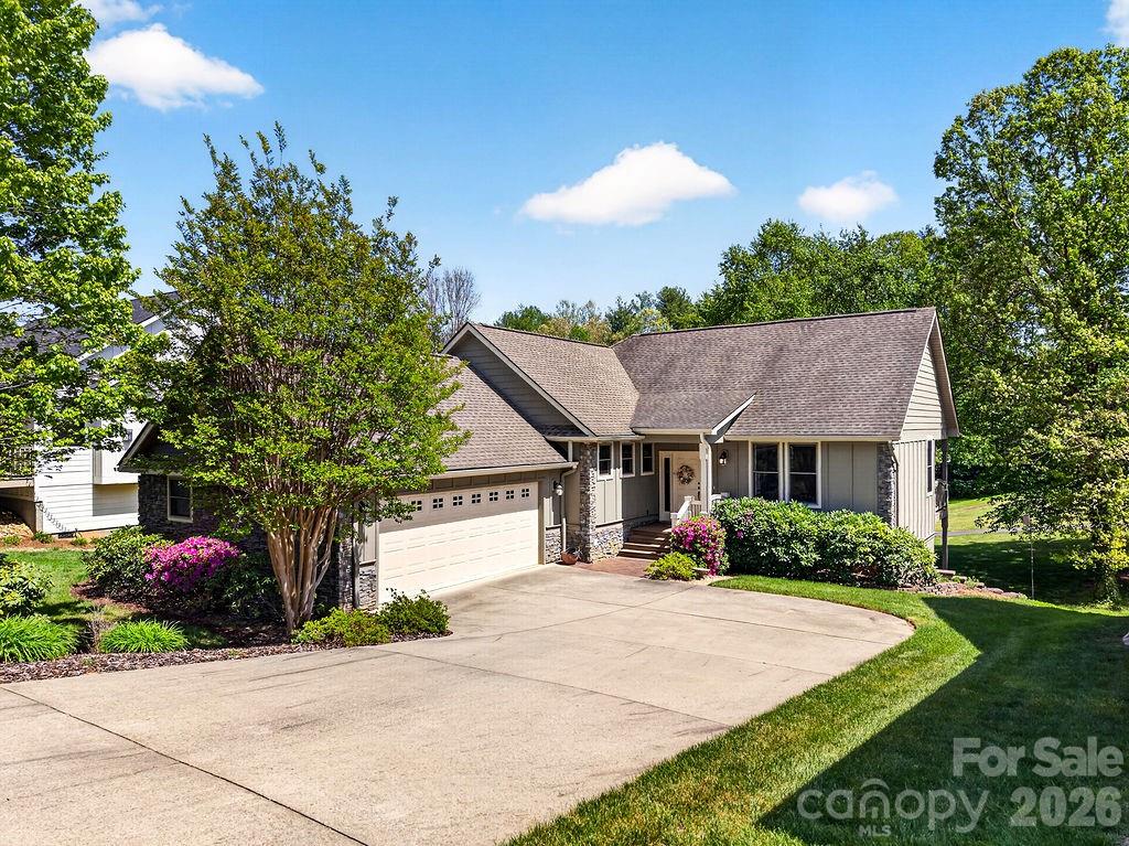 24 Triple Fairways Drive Hendersonville NC 28739