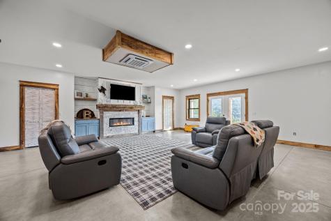 131 Tobacco Trail Canton NC 28716