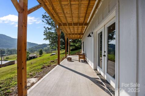 131 Tobacco Trail Canton NC 28716