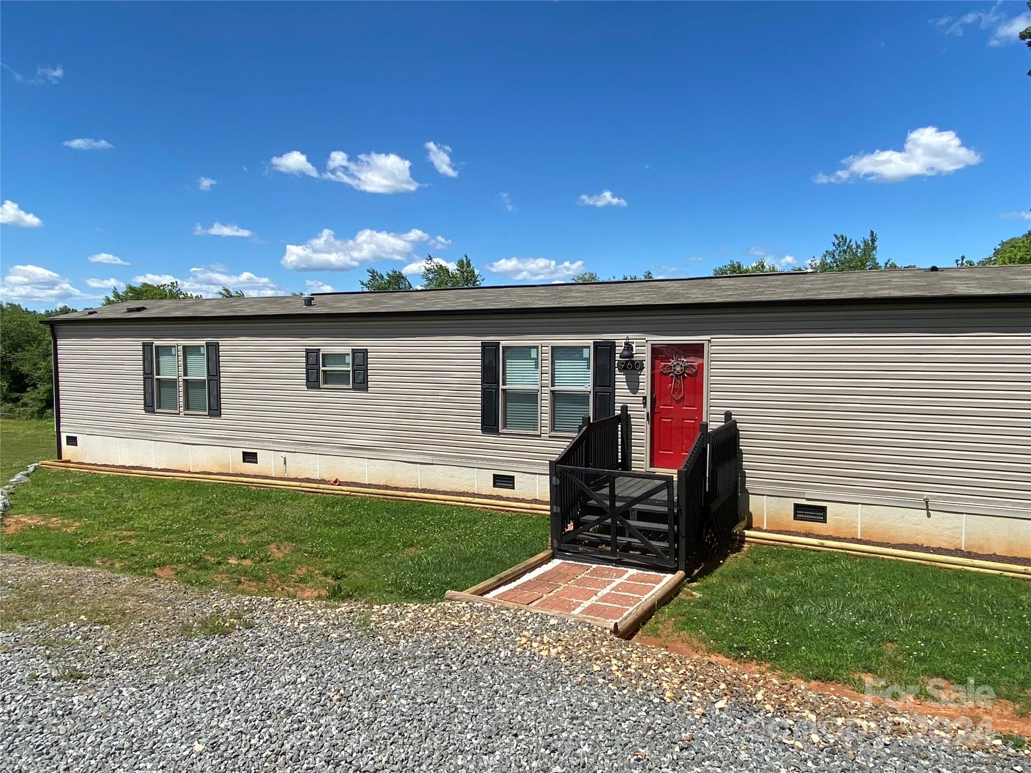 960 E 1st Street Newton NC 28658