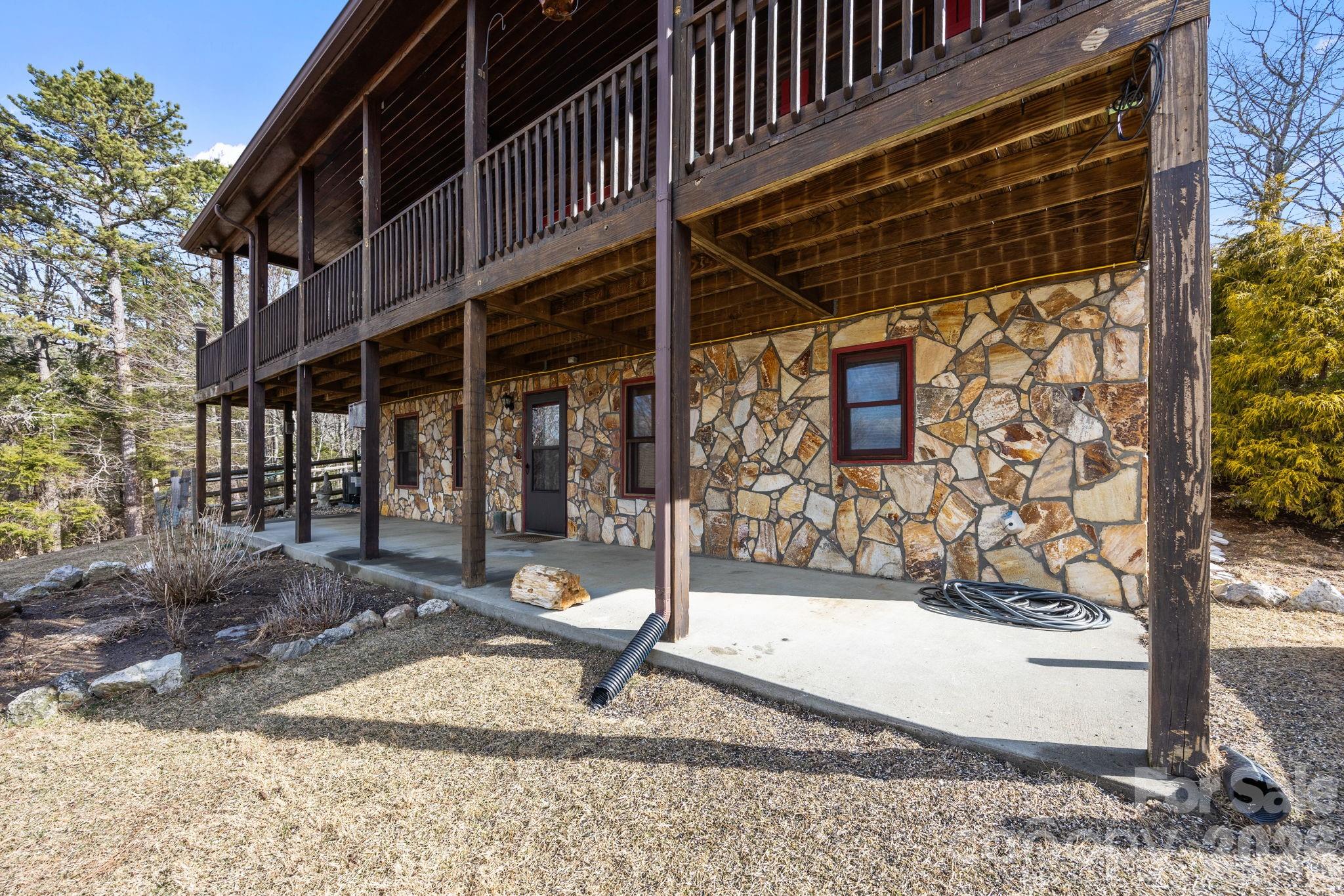 951 Pine Tree Road Spruce Pine NC 28777