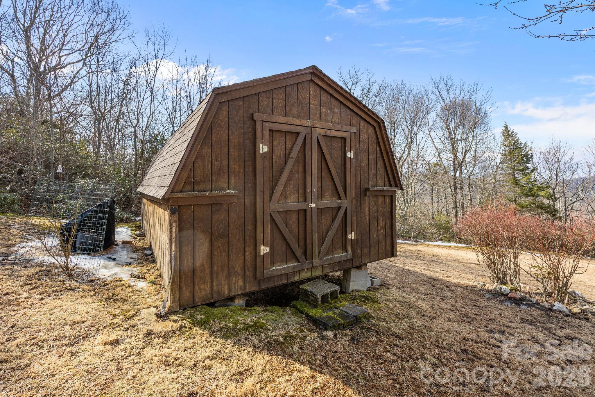 951 Pine Tree Road Spruce Pine NC 28777
