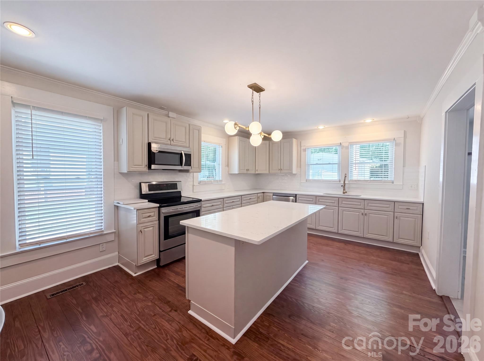 329 W Mclelland Avenue Mooresville NC 28115