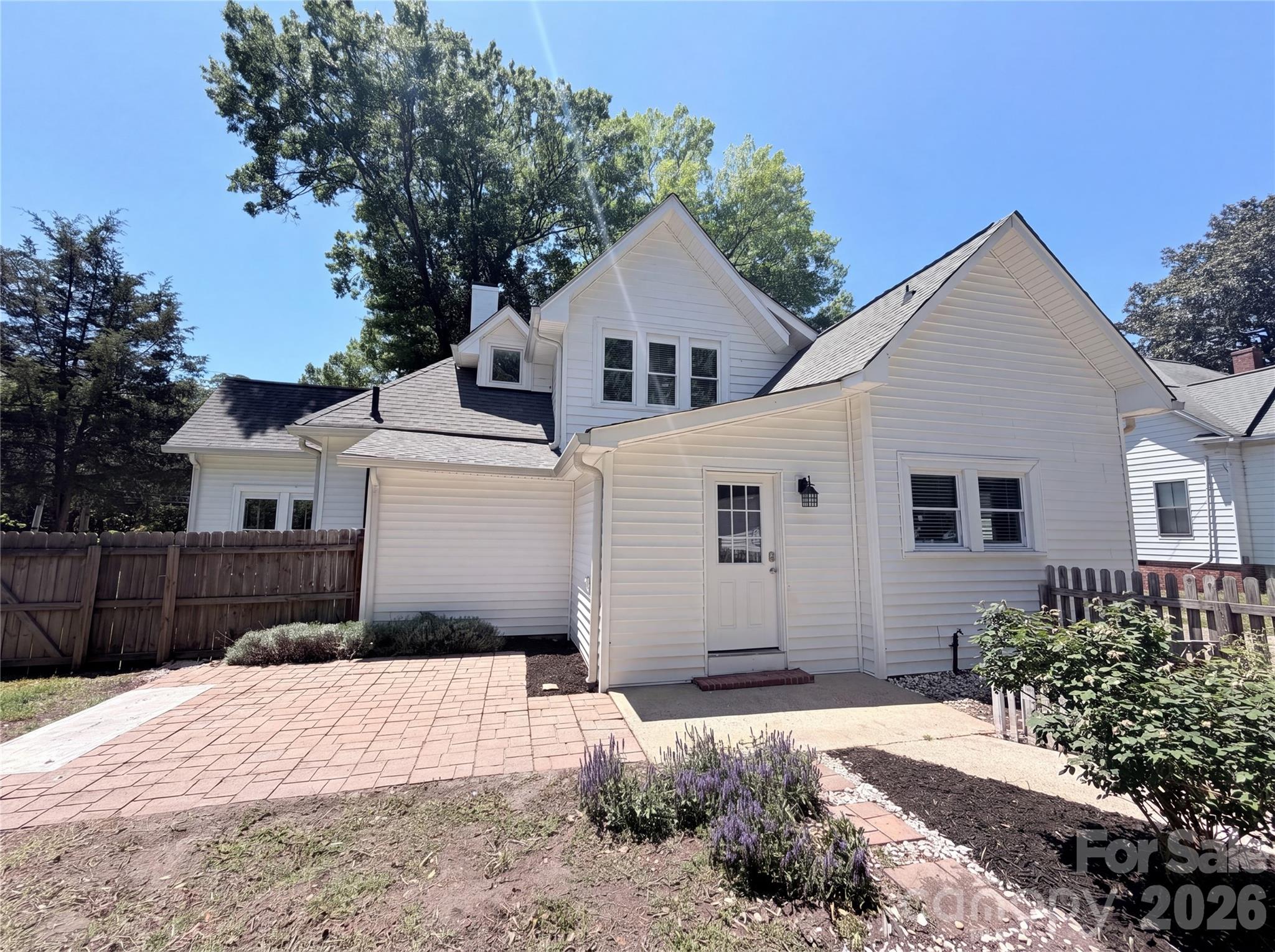 329 W Mclelland Avenue Mooresville NC 28115