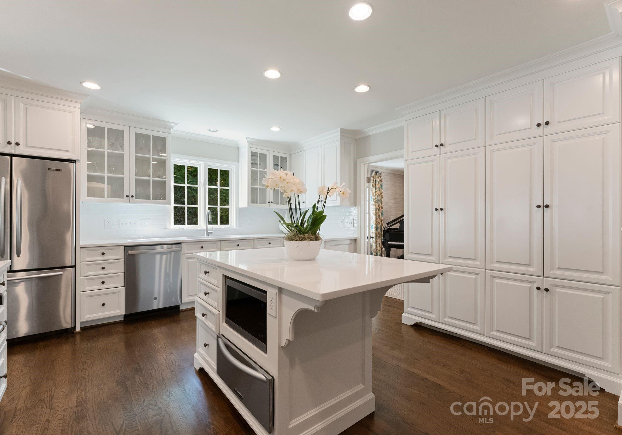 2727 Wintergreen Drive Charlotte NC 28211