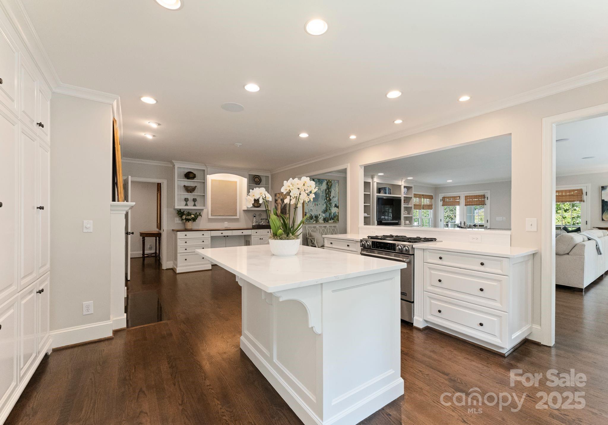 2727 Wintergreen Drive Charlotte NC 28211