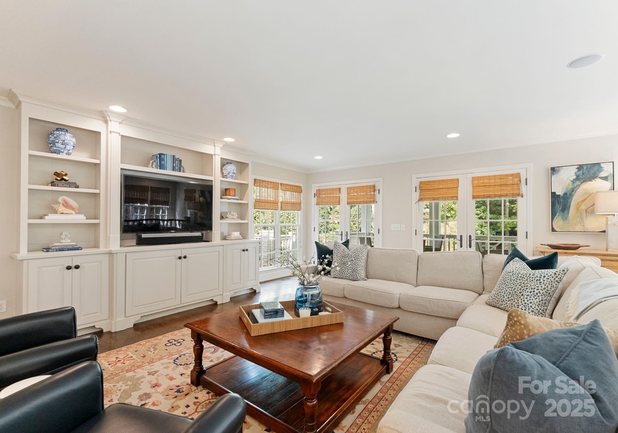 2727 Wintergreen Drive Charlotte NC 28211