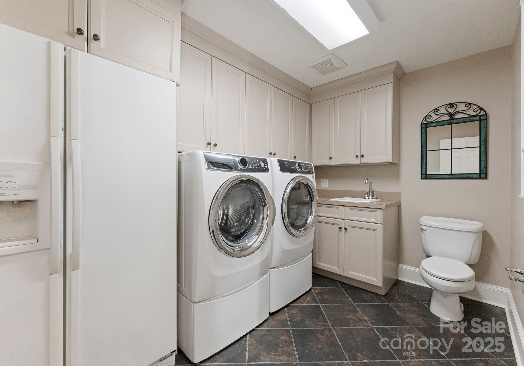 2727 Wintergreen Drive Charlotte NC 28211