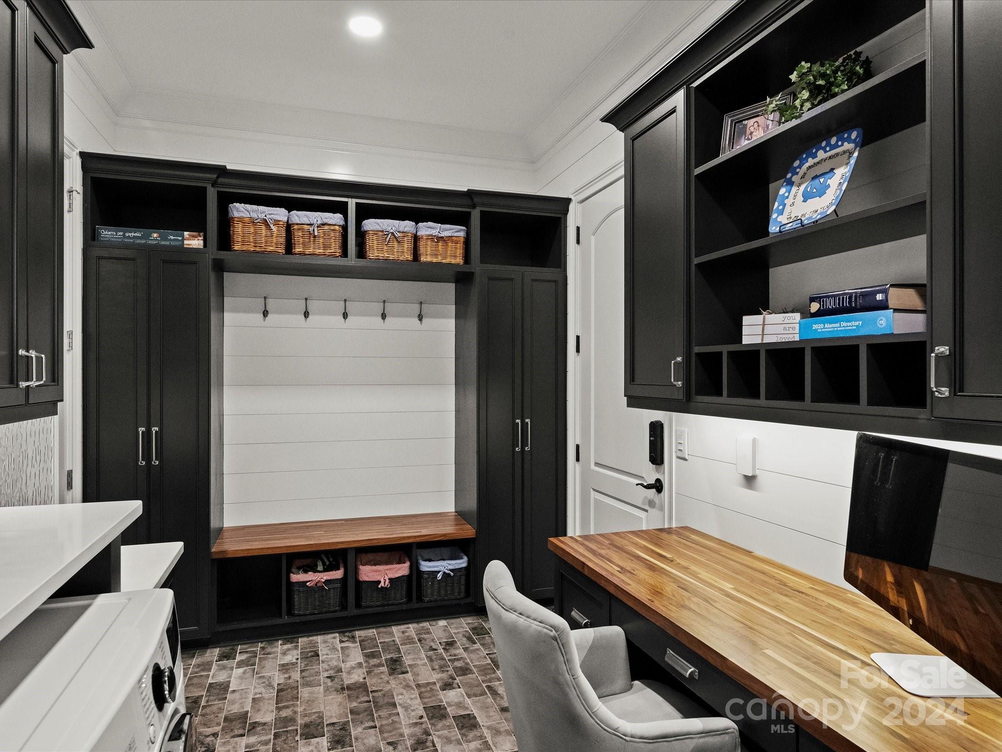5844 Five Knolls Drive Charlotte NC 28226