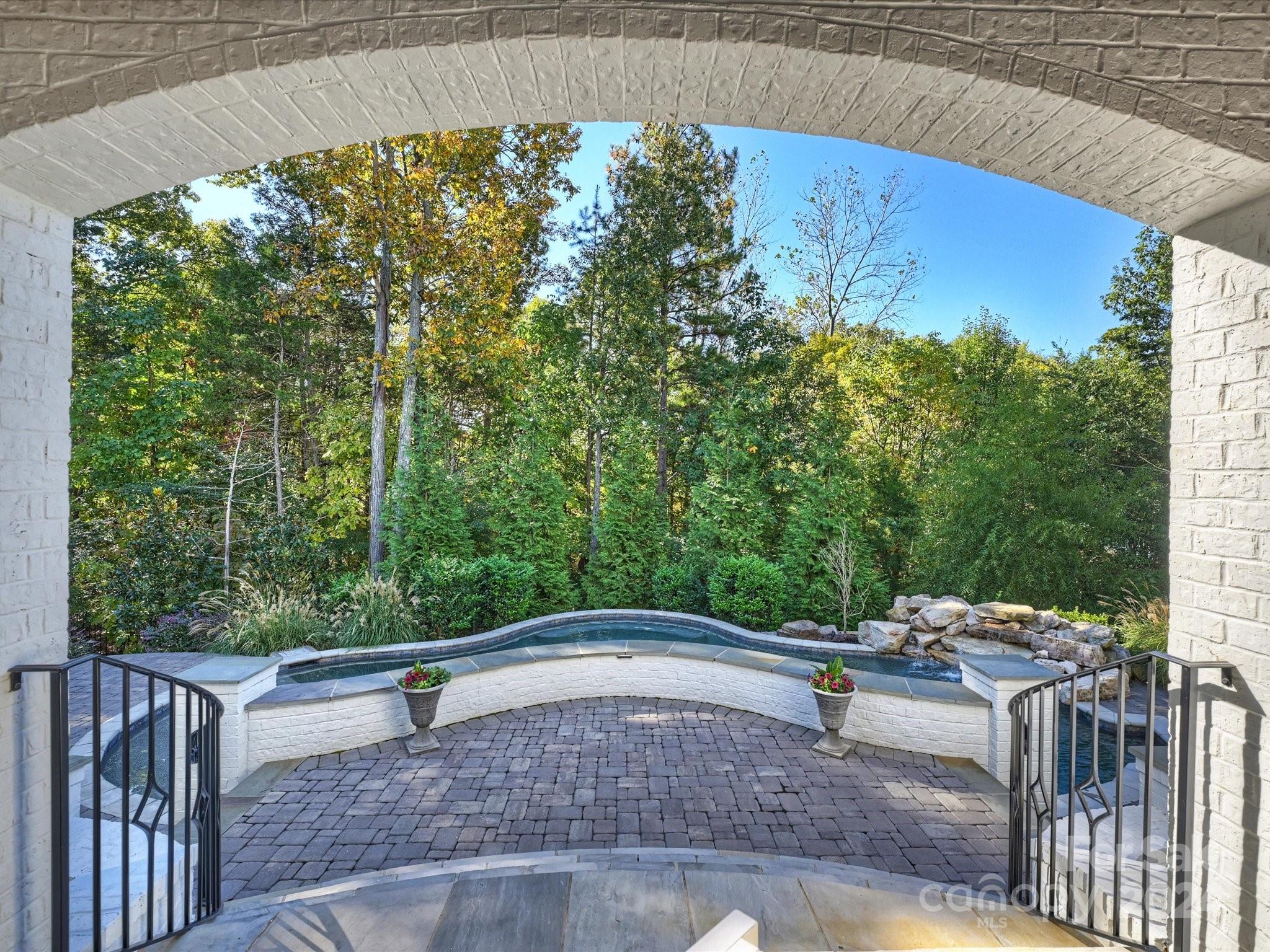 5844 Five Knolls Drive Charlotte NC 28226