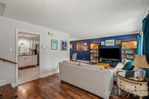 2018 Knell Drive Charlotte NC 28212