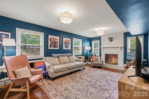 2018 Knell Drive Charlotte NC 28212