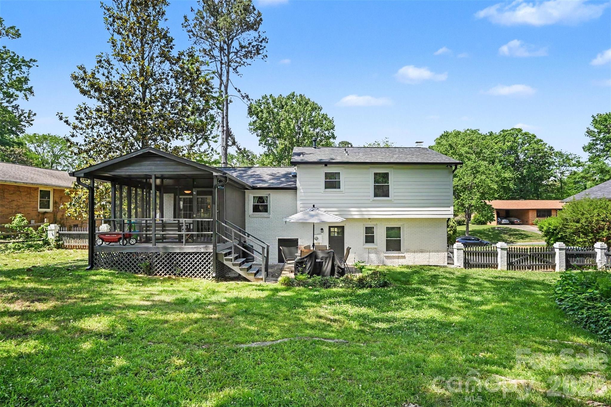 2018 Knell Drive Charlotte NC 28212