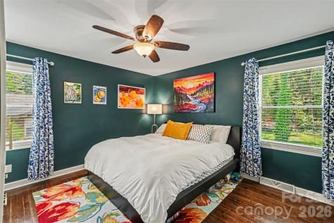 2018 Knell Drive Charlotte NC 28212