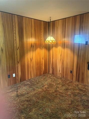 5806 Whitingham Drive Charlotte NC 28215