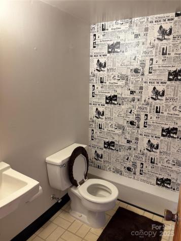 5806 Whitingham Drive Charlotte NC 28215