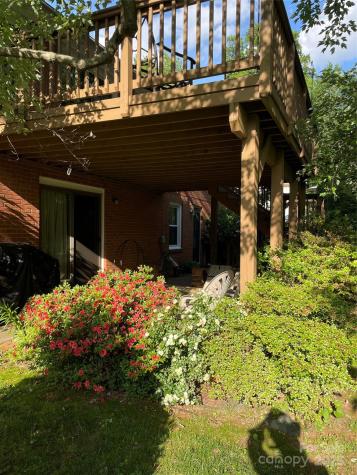 5806 Whitingham Drive Charlotte NC 28215