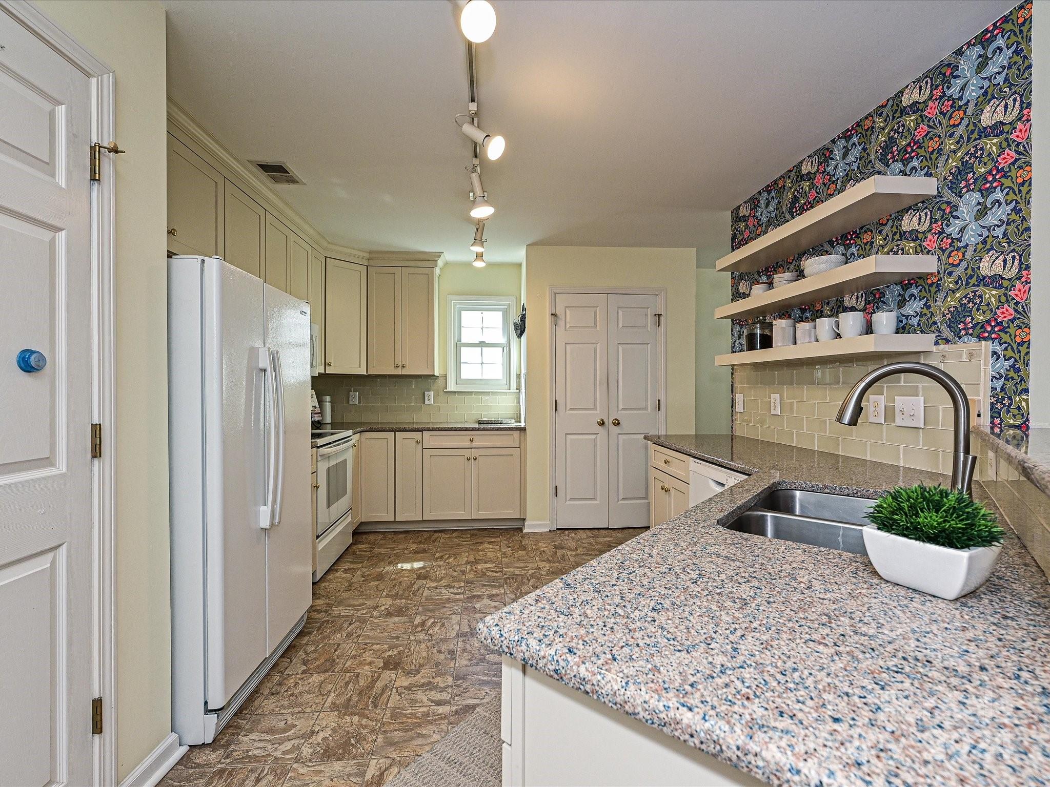 617 Kelford Lane Charlotte NC 28270