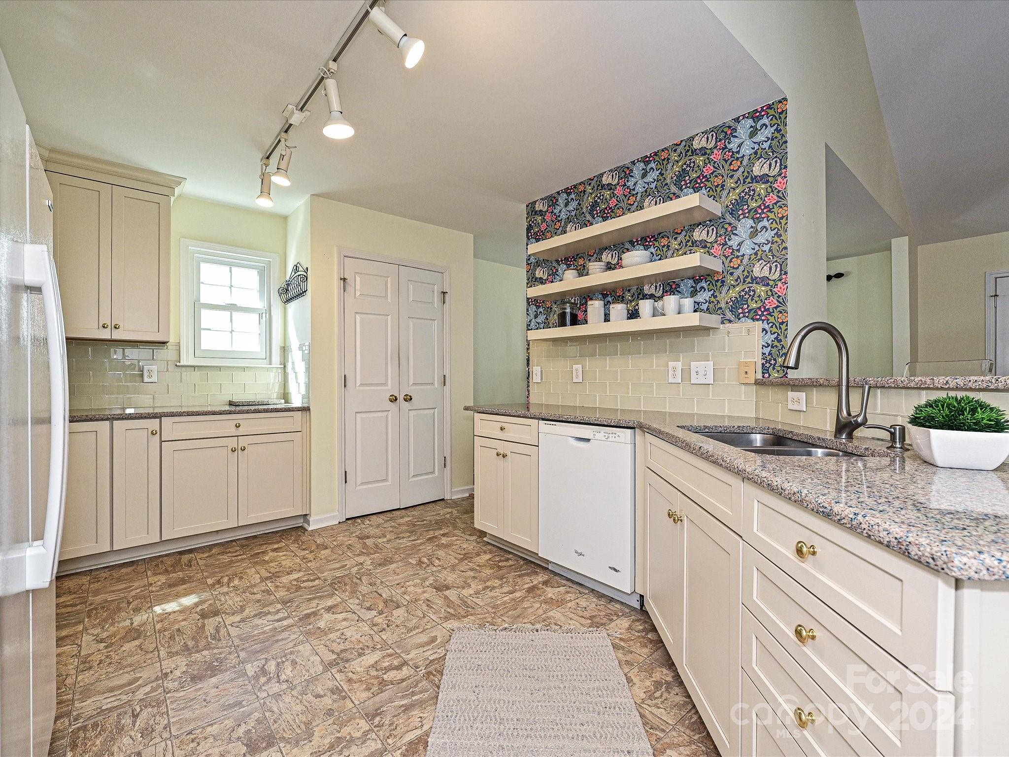 617 Kelford Lane Charlotte NC 28270