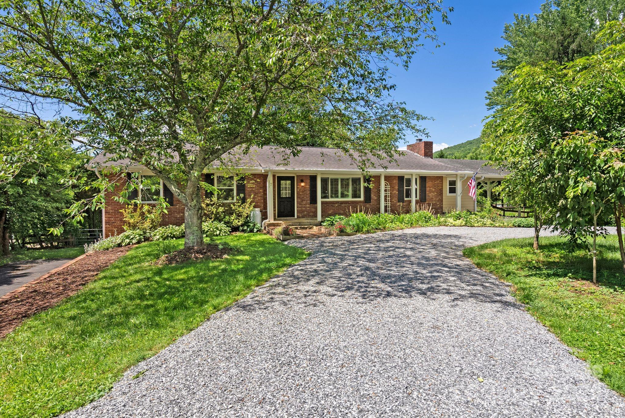 7 Forge Drive Mills River NC 28759