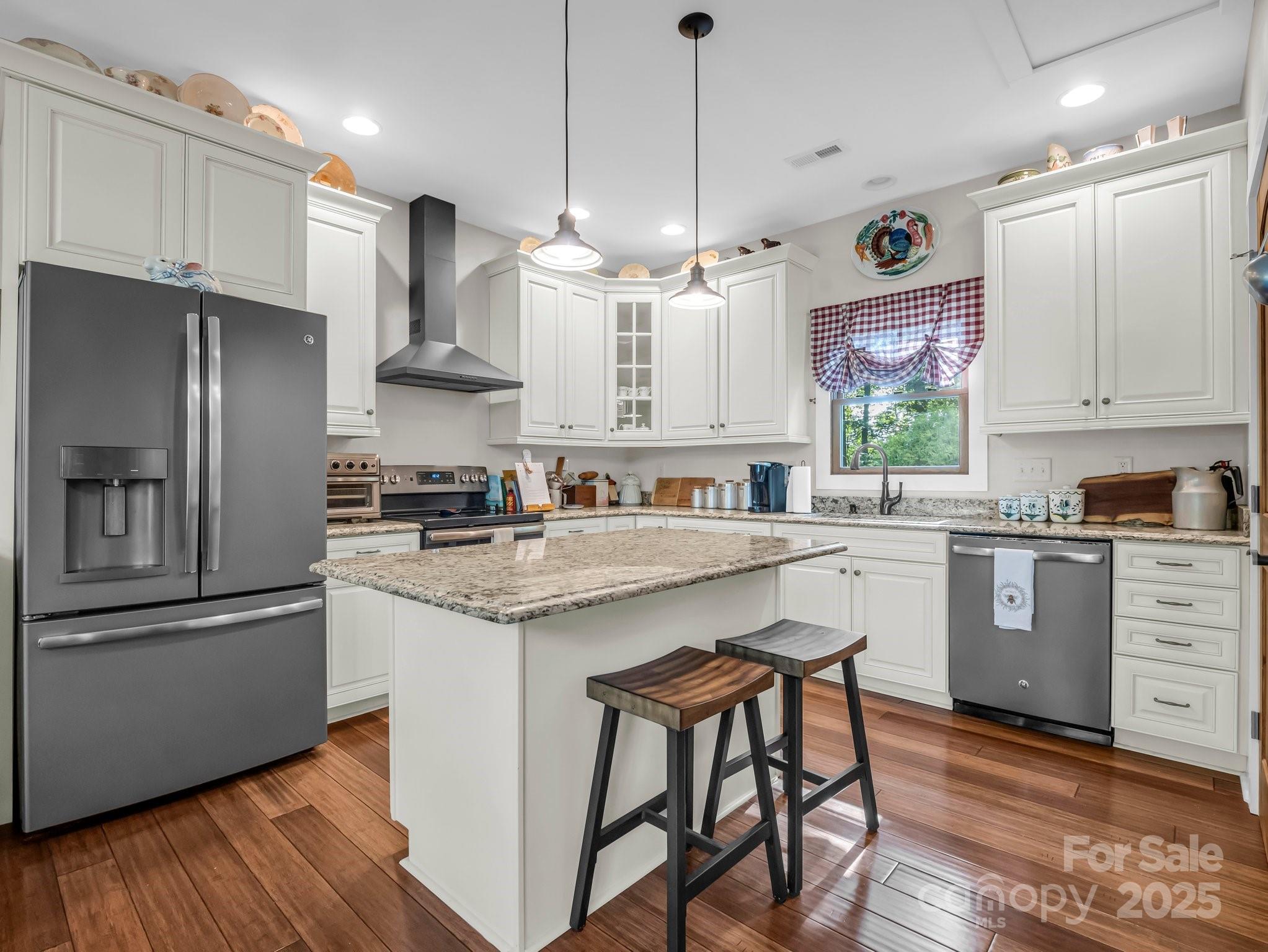 159 Bee Tree Point Lake Lure NC 28746