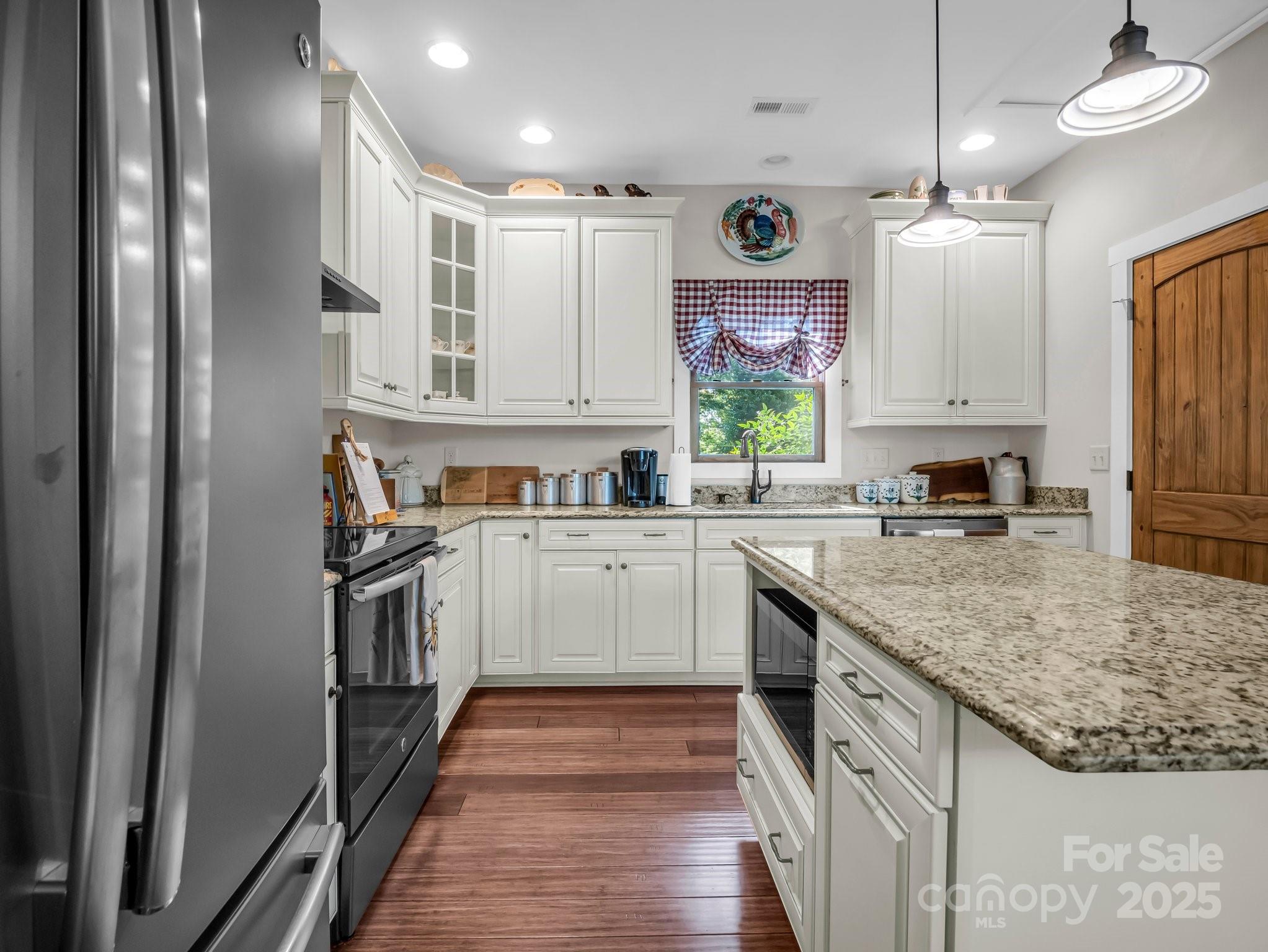 159 Bee Tree Point Lake Lure NC 28746