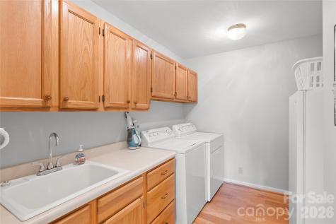 147 Club Colony Lane Lake Toxaway NC 28747