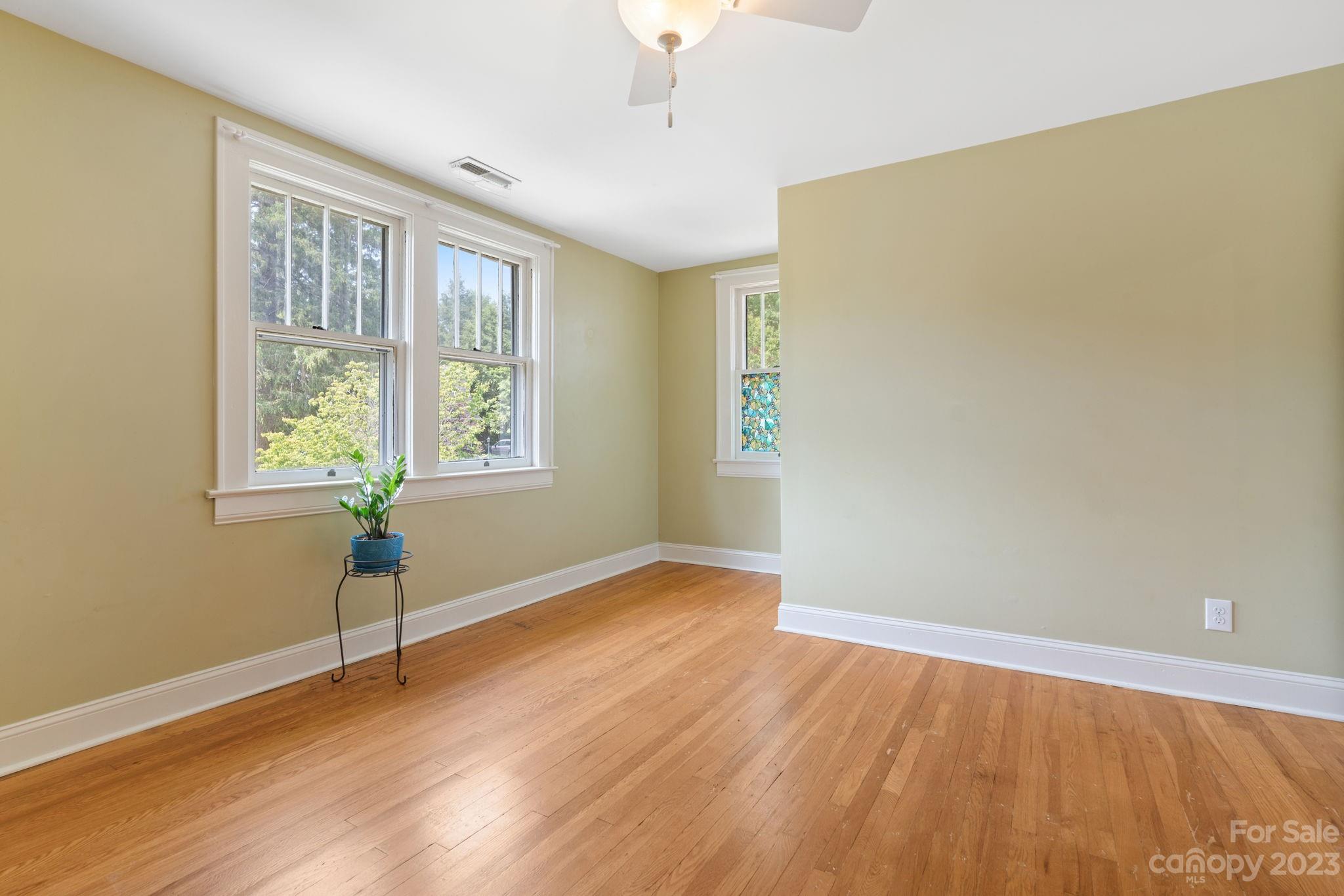 19 Mount Vernon Circle Asheville NC 28804