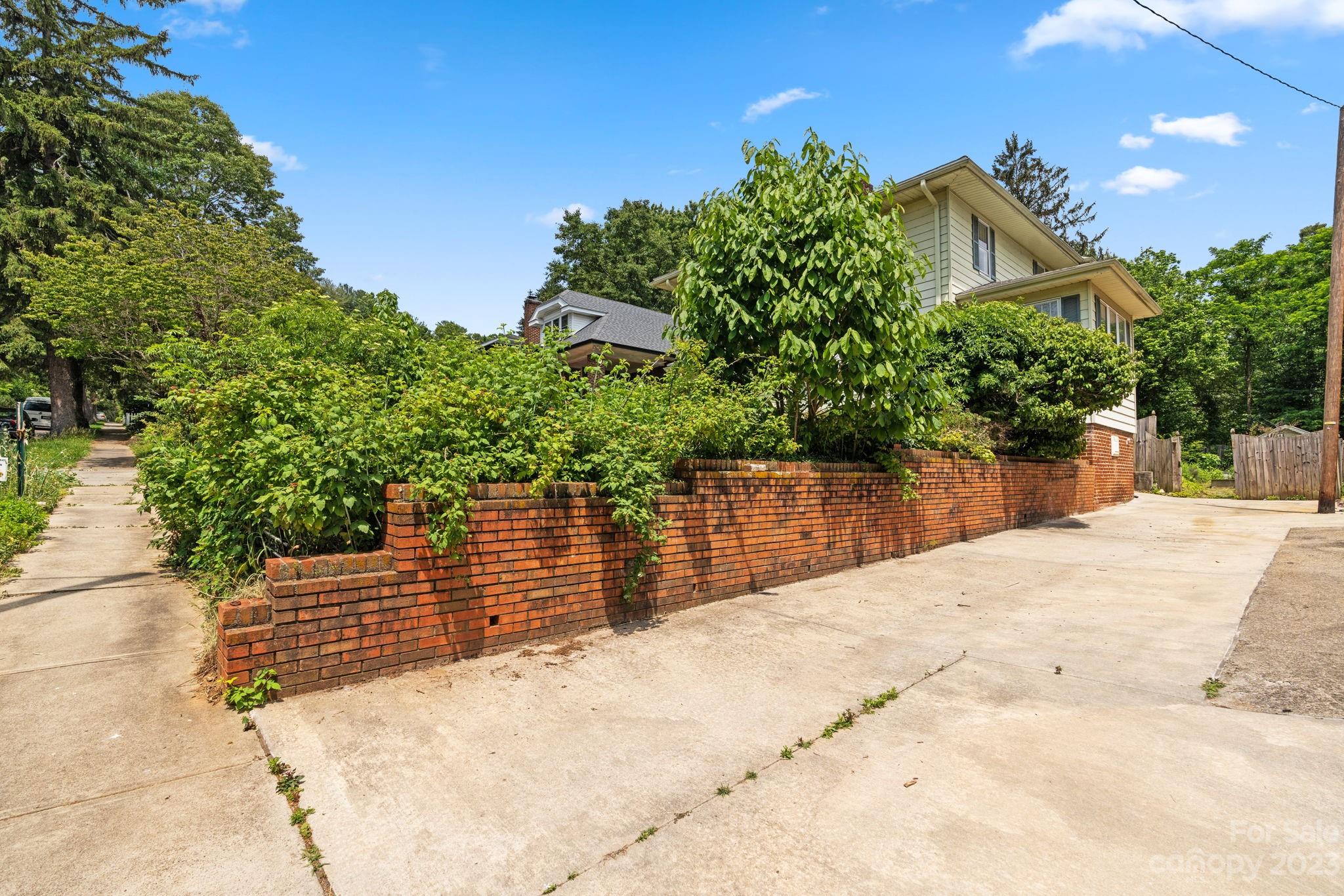 19 Mount Vernon Circle Asheville NC 28804