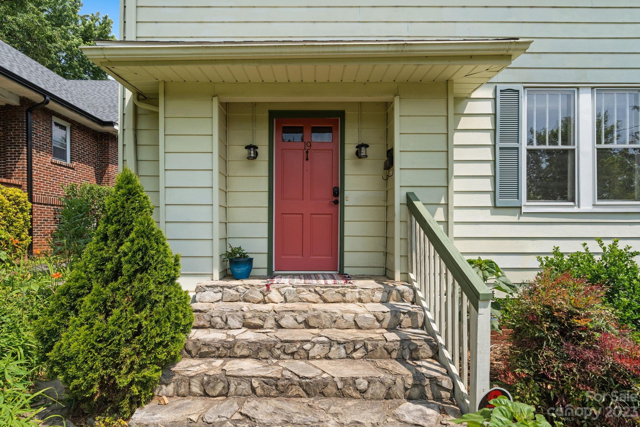 19 Mount Vernon Circle Asheville NC 28804