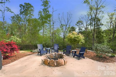 1052 Lakefront Woods Belmont NC 28012