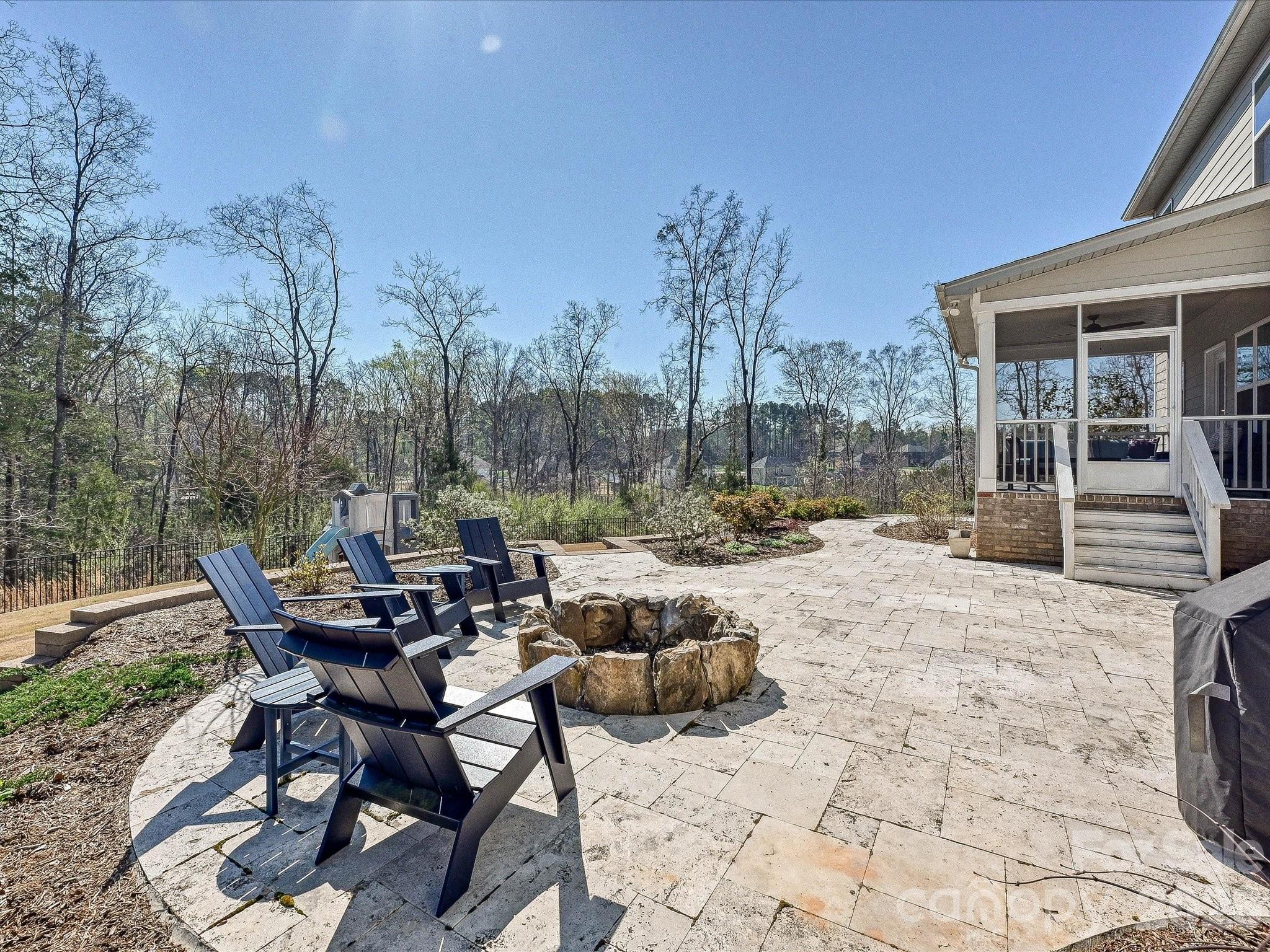 1052 Lakefront Woods Belmont NC 28012