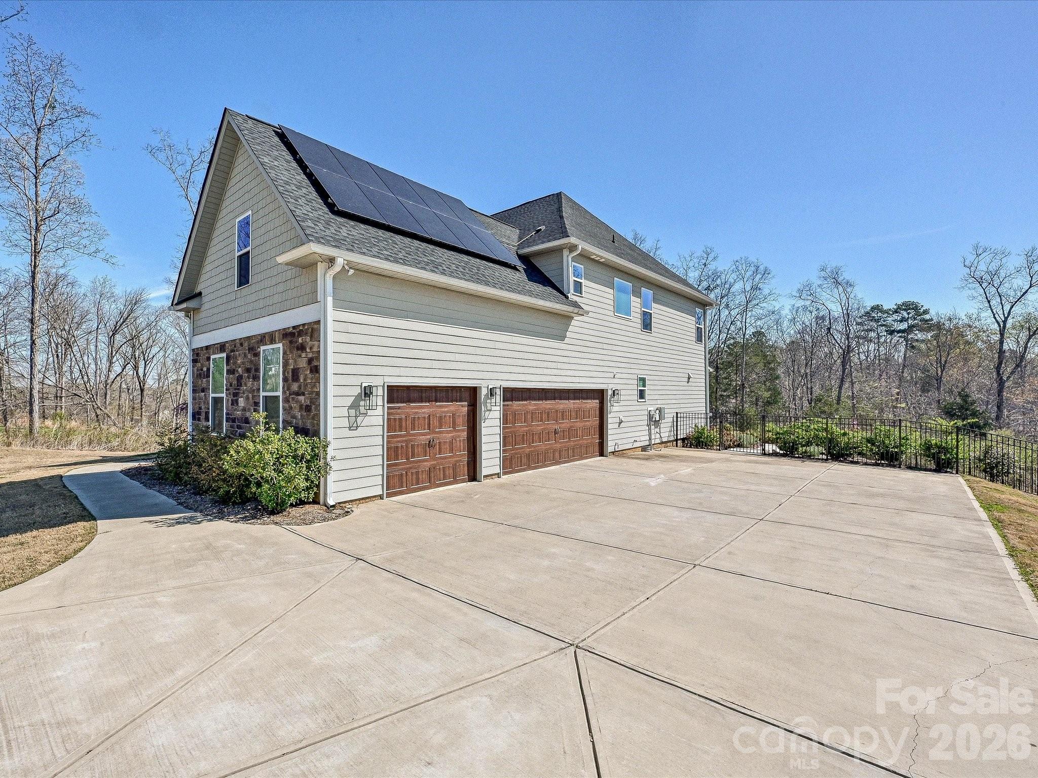 1052 Lakefront Woods Belmont NC 28012