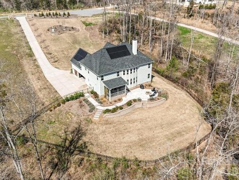 1052 Lakefront Woods Belmont NC 28012