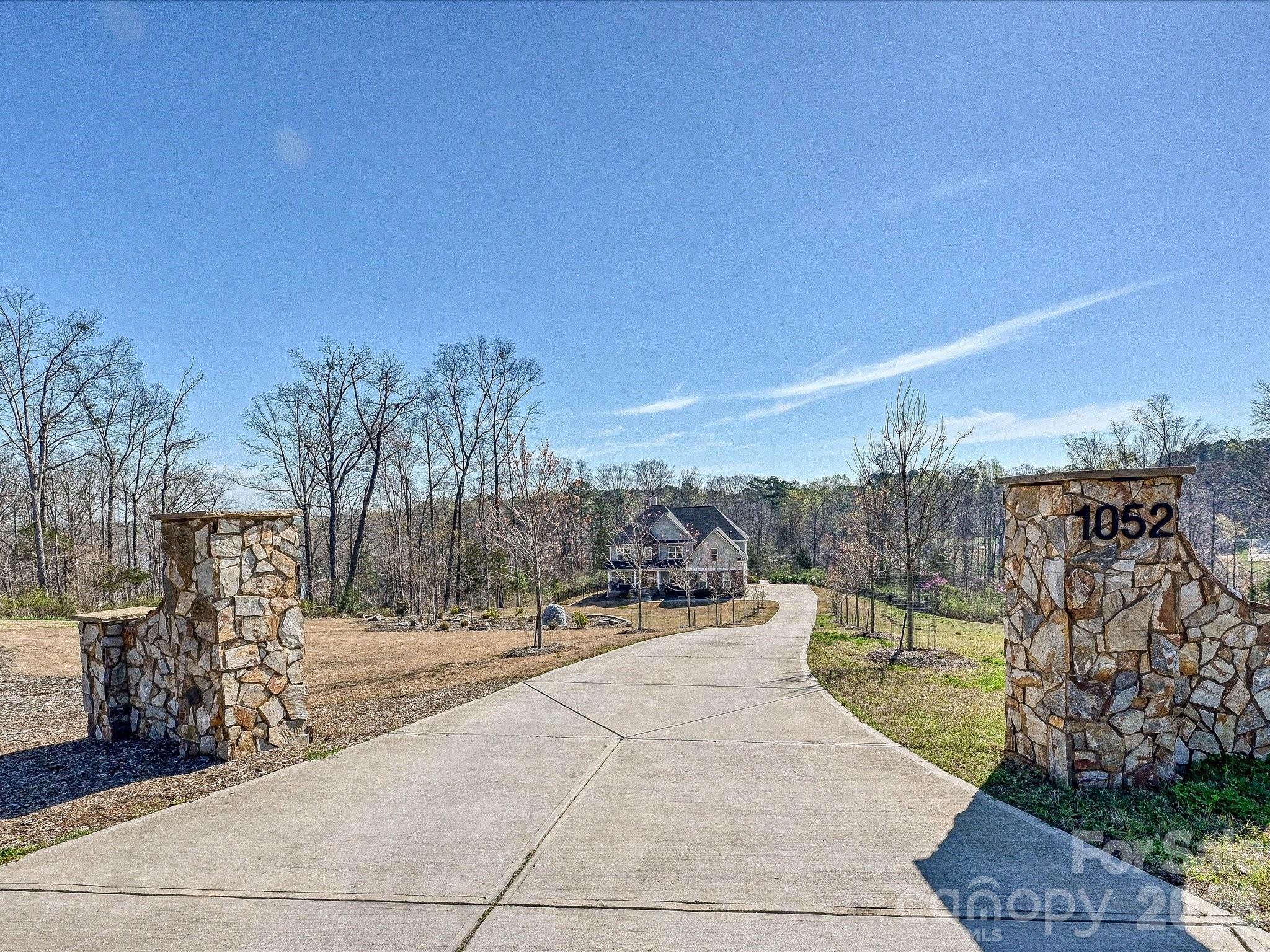 1052 Lakefront Woods Belmont NC 28012